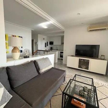 Walking Distance To Puerto Banus Sea View Appartement *