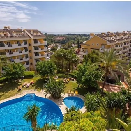 Walking Distance To Puerto Banus Sea View *