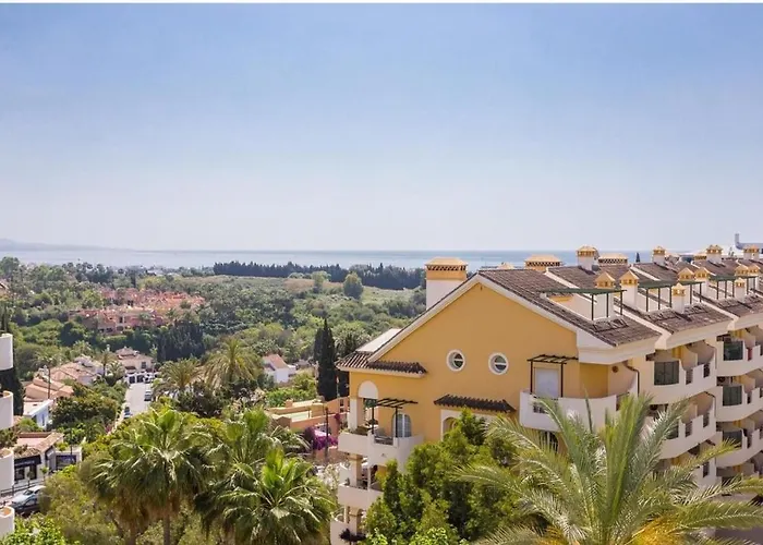 Walking Distance To Puerto Banus Sea View מארבלה
