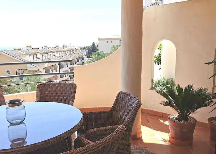 Walking Distance To Puerto Banus Sea View *