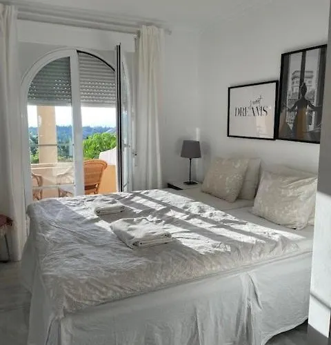 Walking Distance To Puerto Banus Sea View